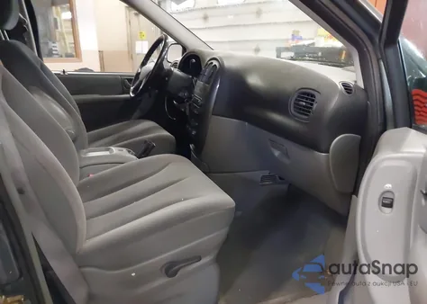 2005 Dodge Grand Caravan Sxt z USA, uszkodzony, nr VIN 2D4GP44L75R516894